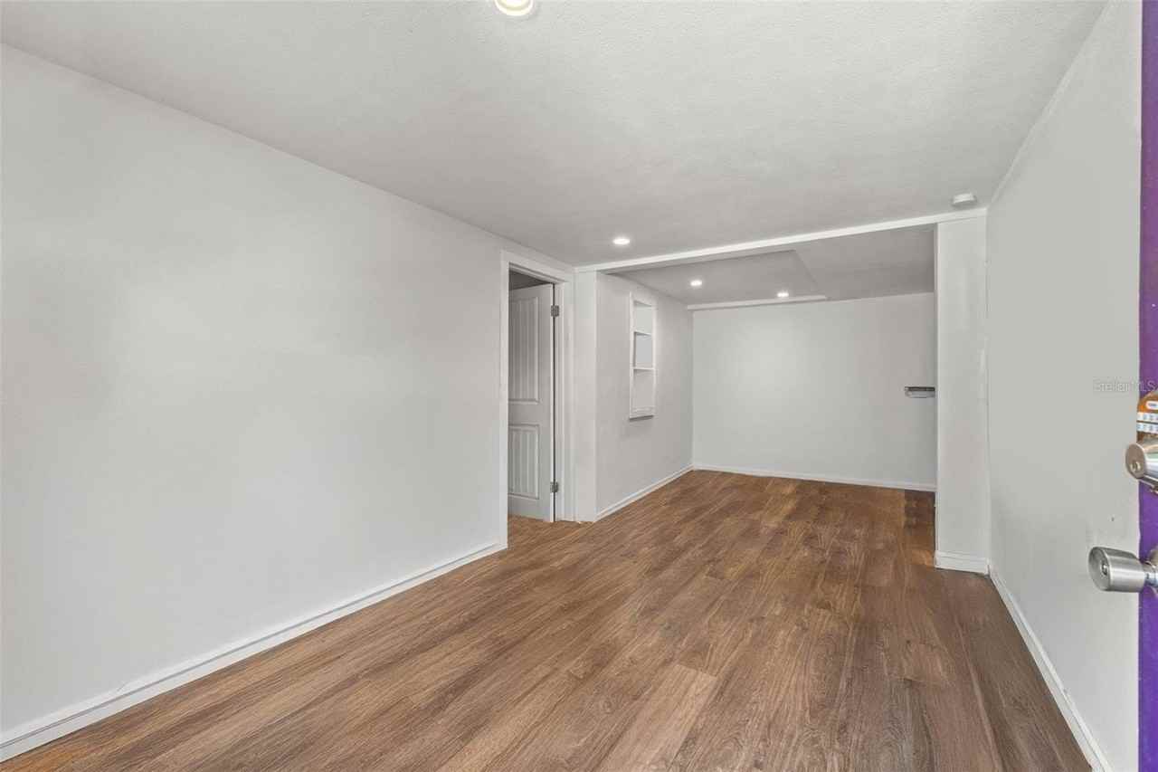 2501 1/2 Oakdale St S #2 - Photo 4 of 15