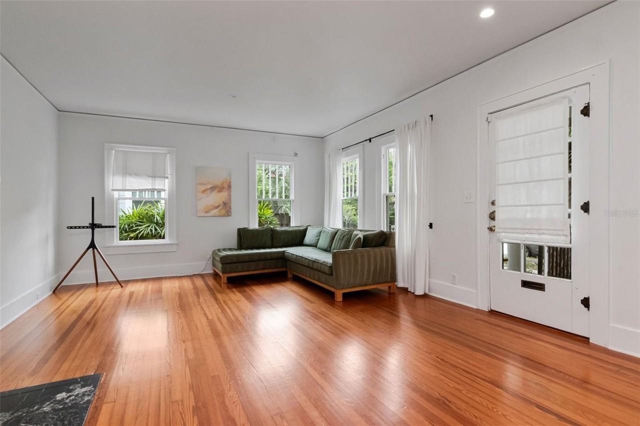 126 8th Ave Ne - Photo 5 of 50