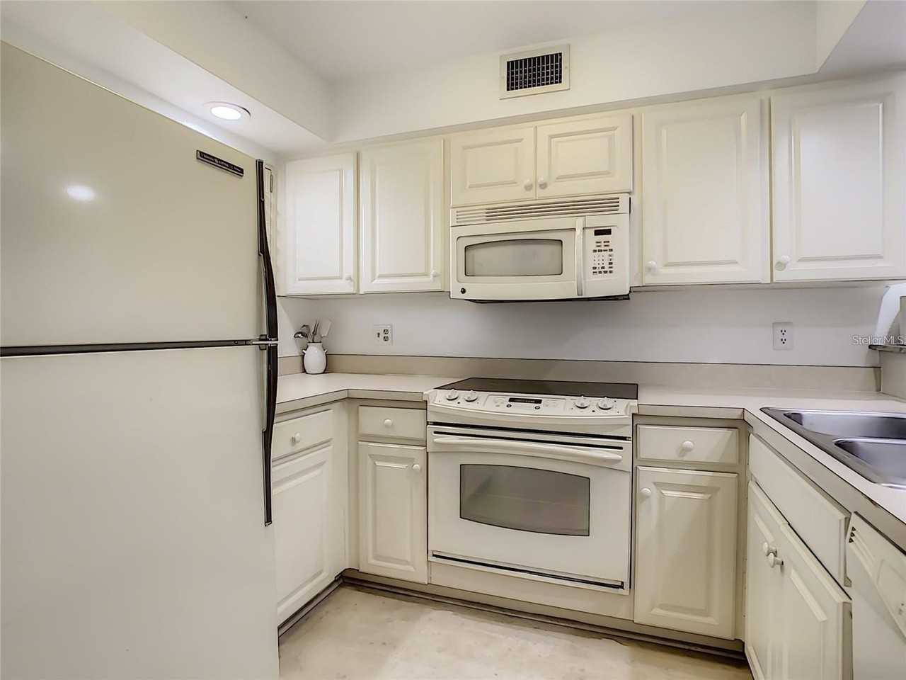 4786 Foxhunt Dr #B717 - Photo 4 of 14