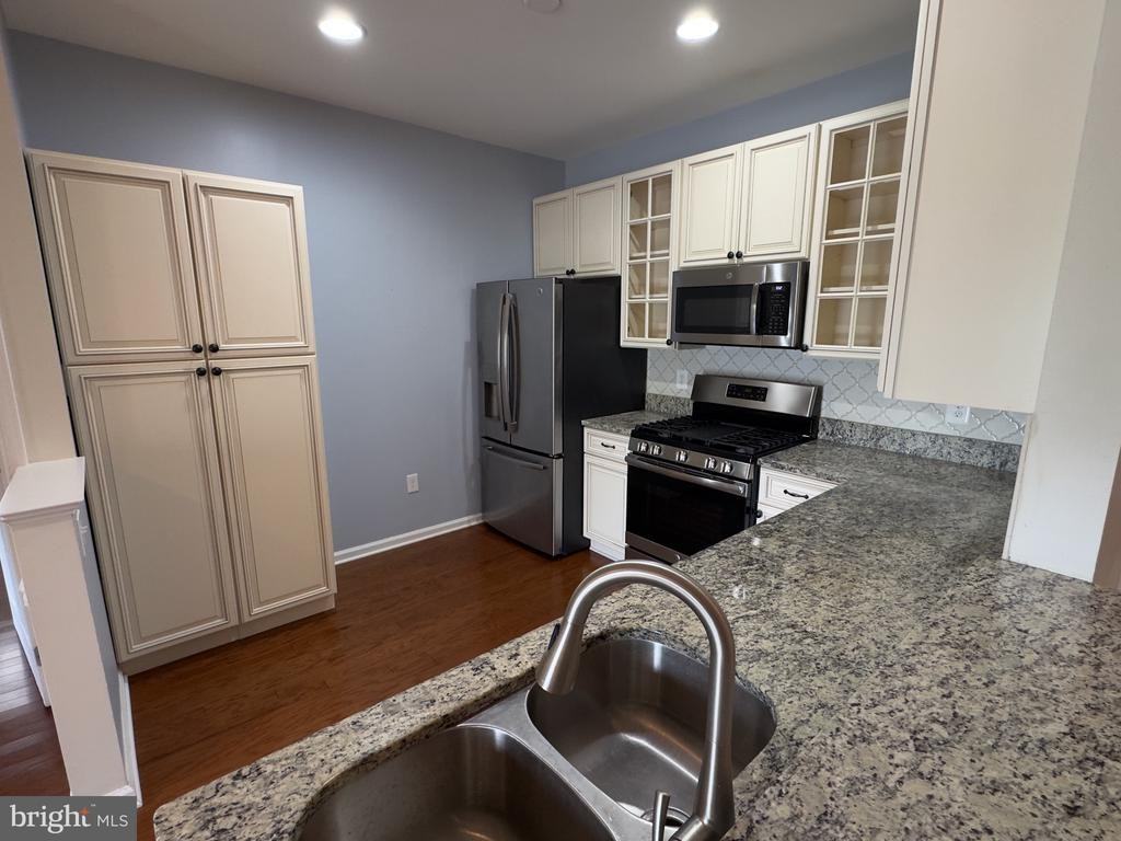 6553 Grange Ln ##203 - Photo 5 of 45