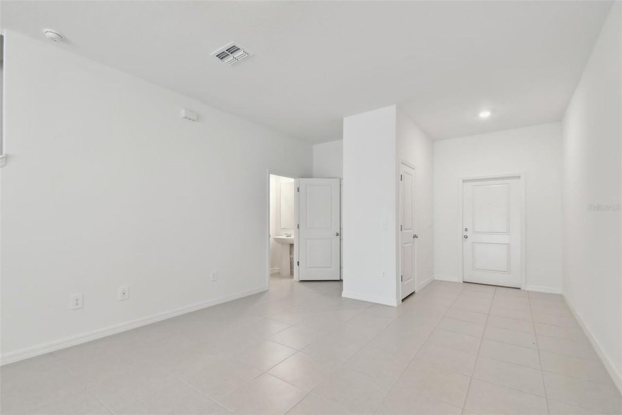 2665 Buttercup Lucine Ln - Photo 7 of 50