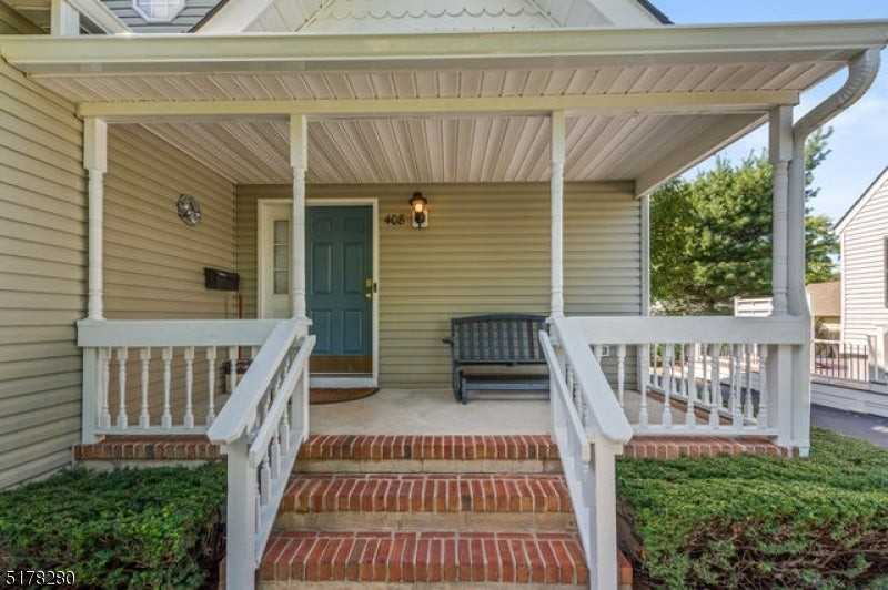 408 Prospect Ave - Photo 3 of 37