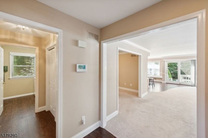 408 Prospect Ave - Photo 5 of 37