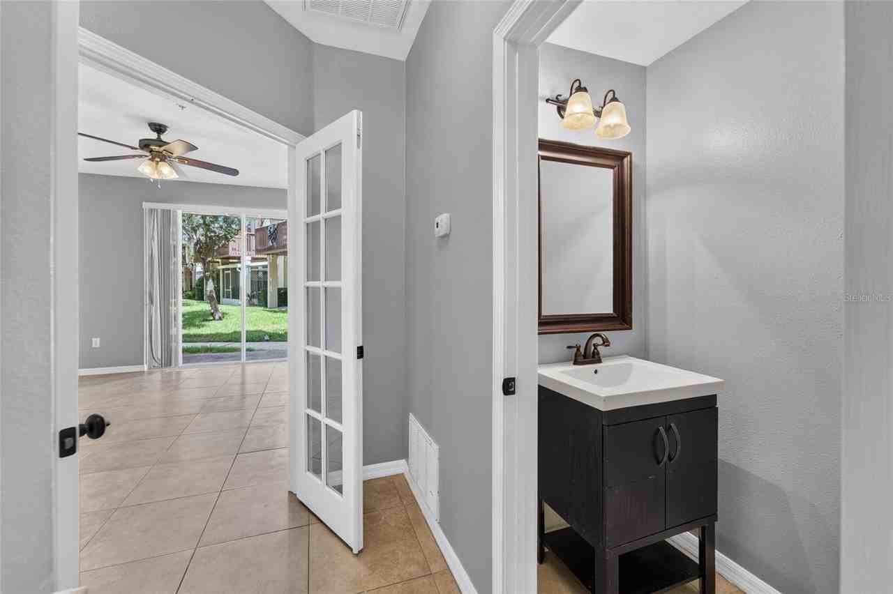 3186 Bayshore Oaks Dr - Photo 7 of 50