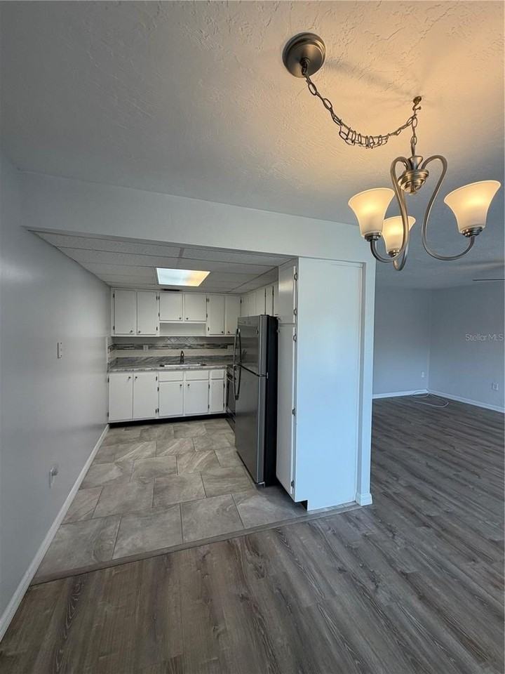 8402 111th St #203 - Photo 6 of 23