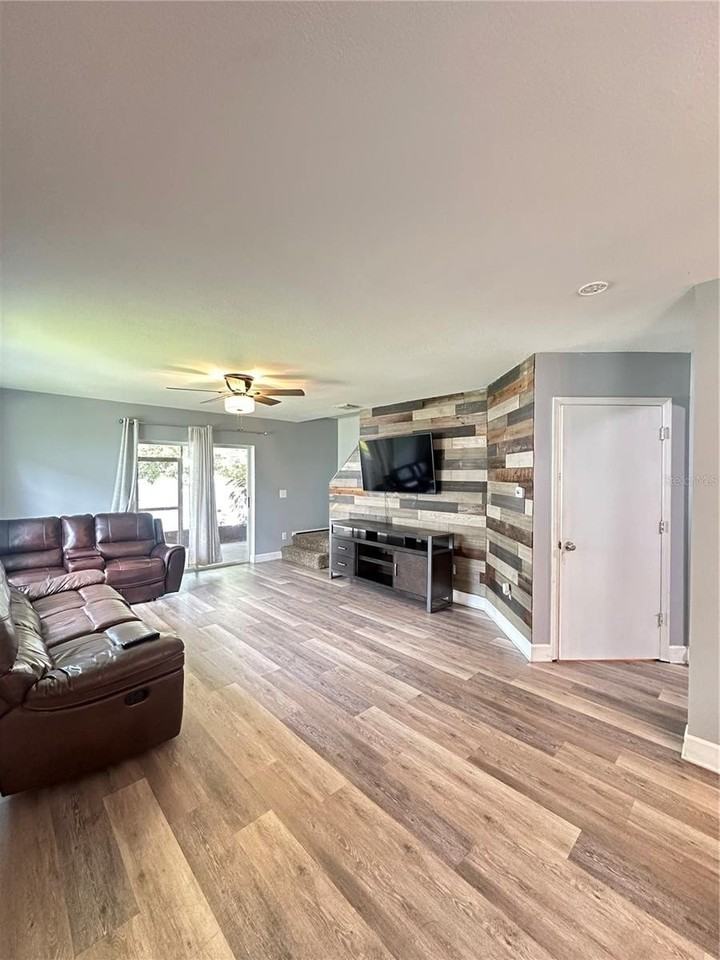 2235 Fluorshire Dr