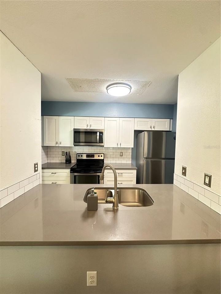 2235 Fluorshire Dr - Photo 4 of 14