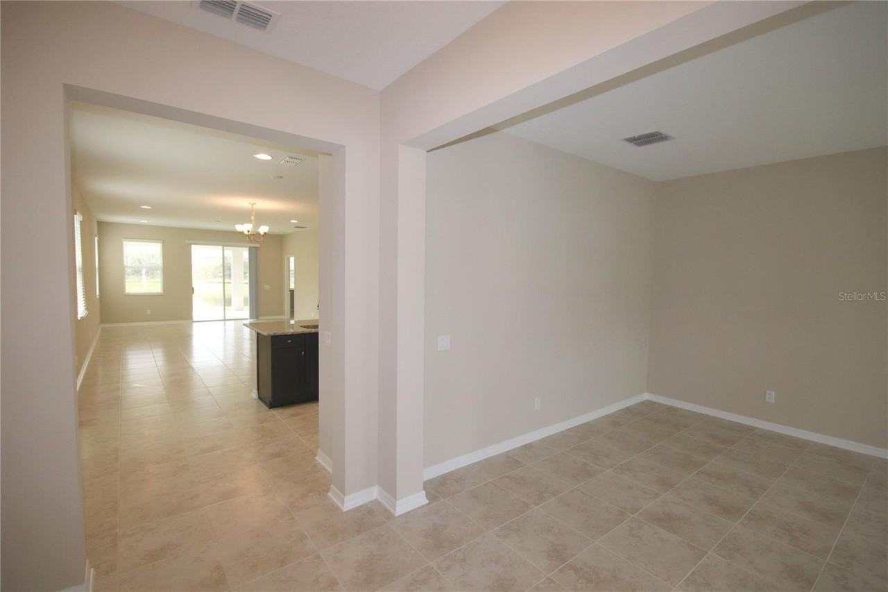 11415 Acacia Grove Ln - Photo 6 of 23
