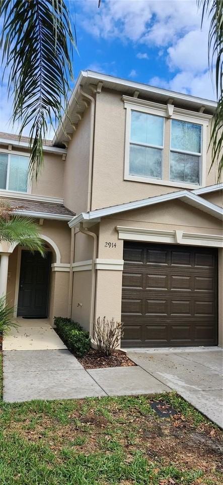 2914 Royal Tuscan Ln - Photo 2 of 36