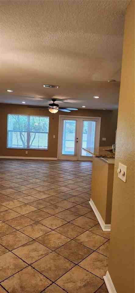 2914 Royal Tuscan Ln - Photo 4 of 36
