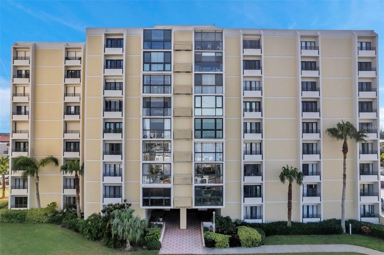 830 S Gulfview Blvd #601