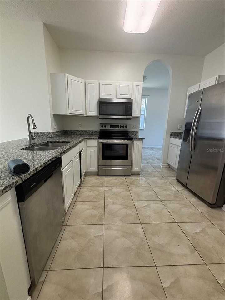 10510 Beneva Dr - Photo 2 of 27