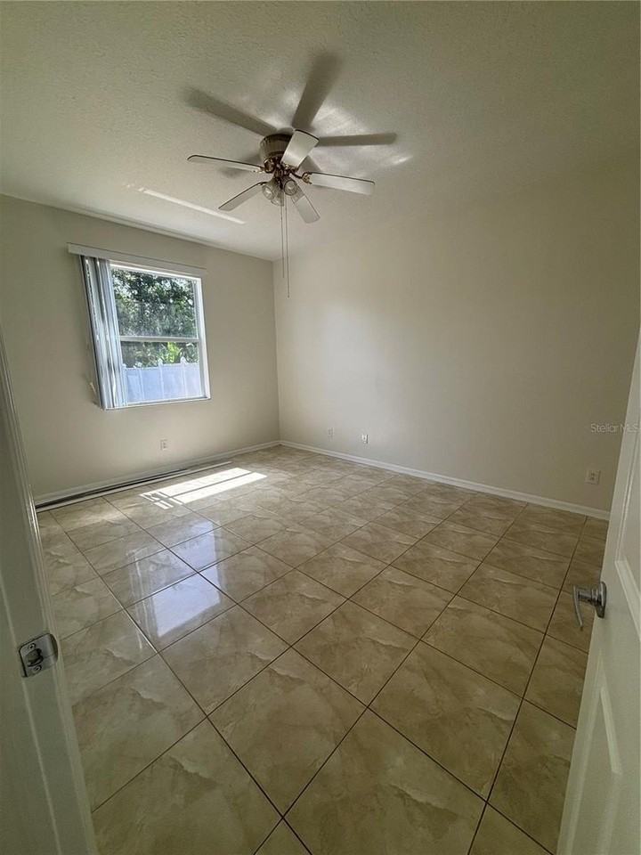 10510 Beneva Dr - Photo 5 of 27