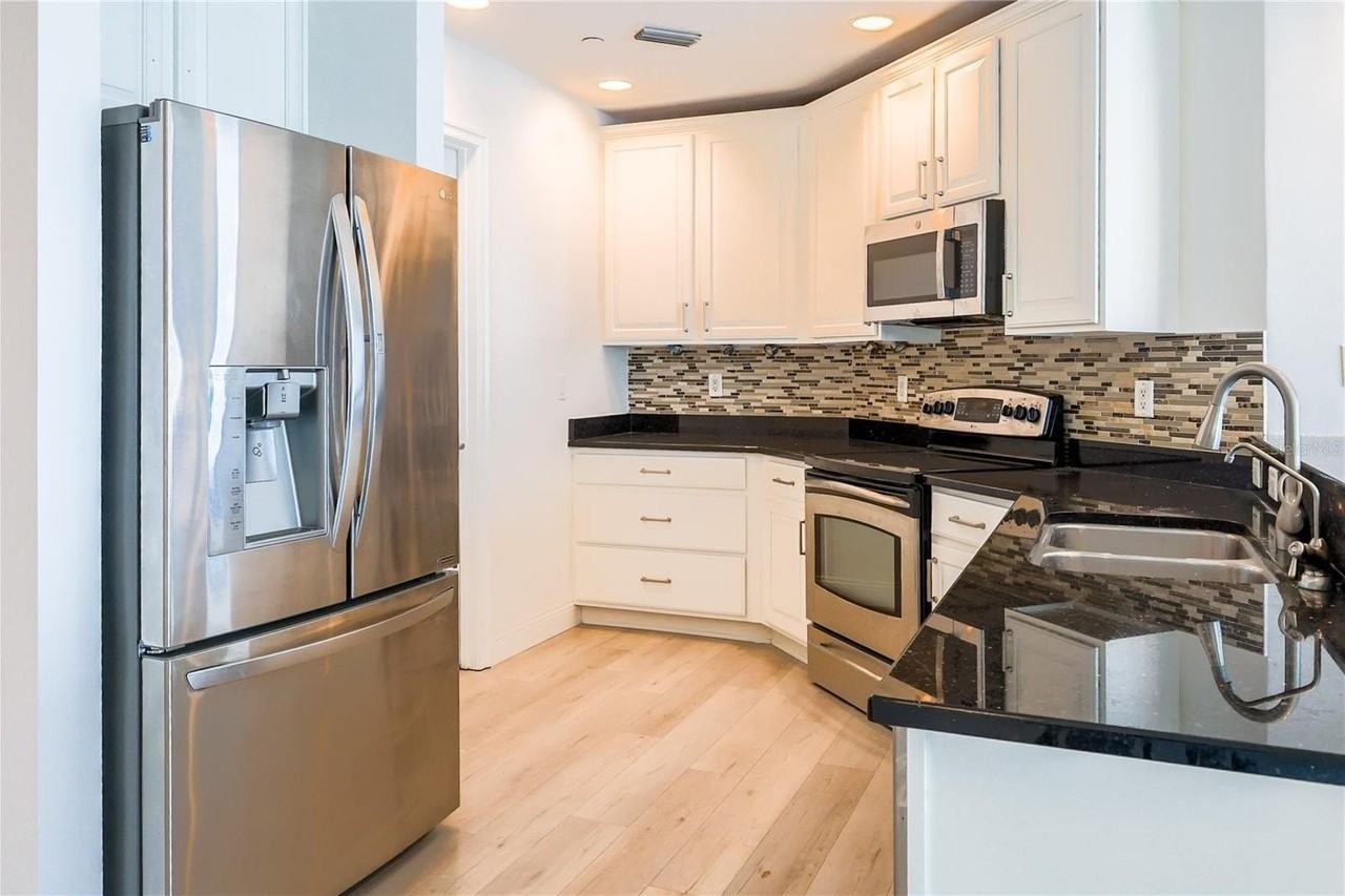 449 S 12th St #1101 - Photo 3 of 35
