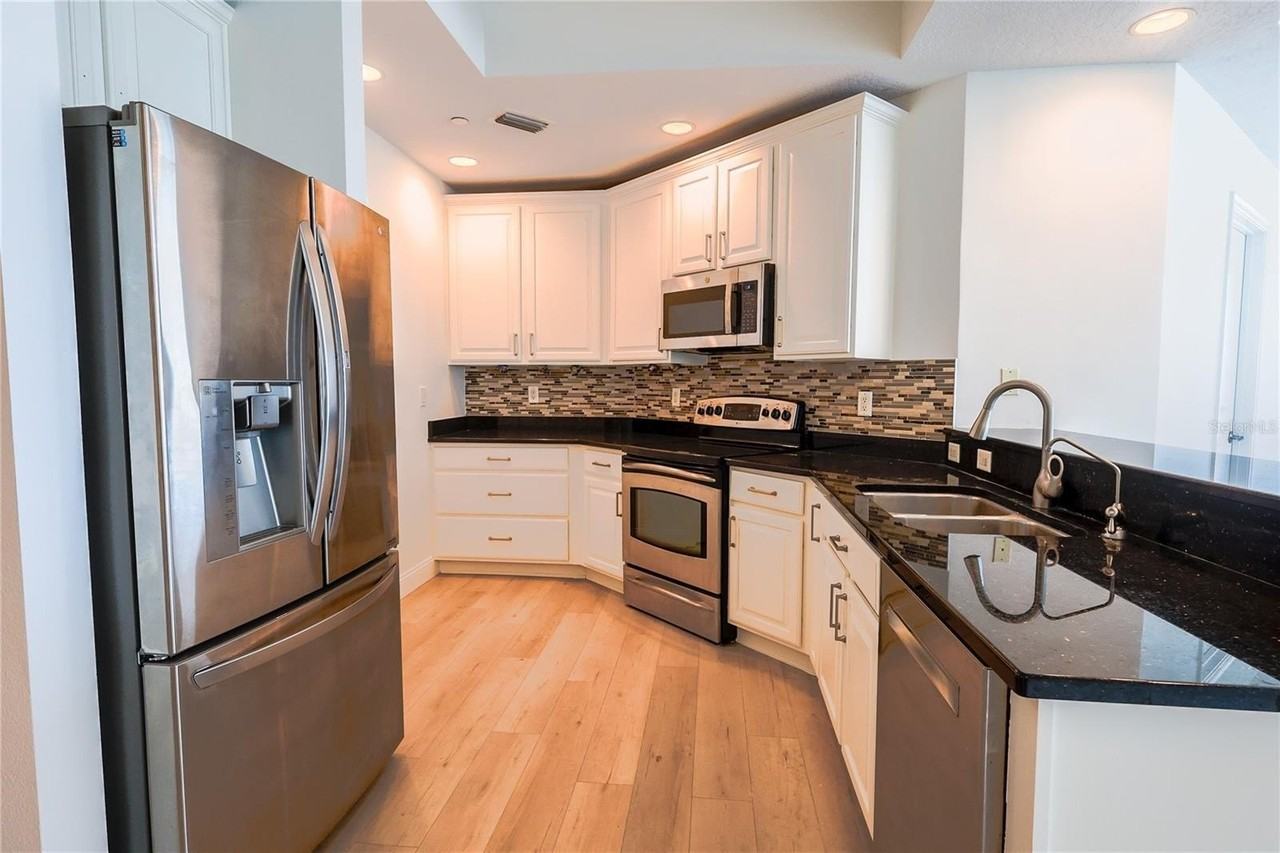 449 S 12th St #1101 - Photo 4 of 35