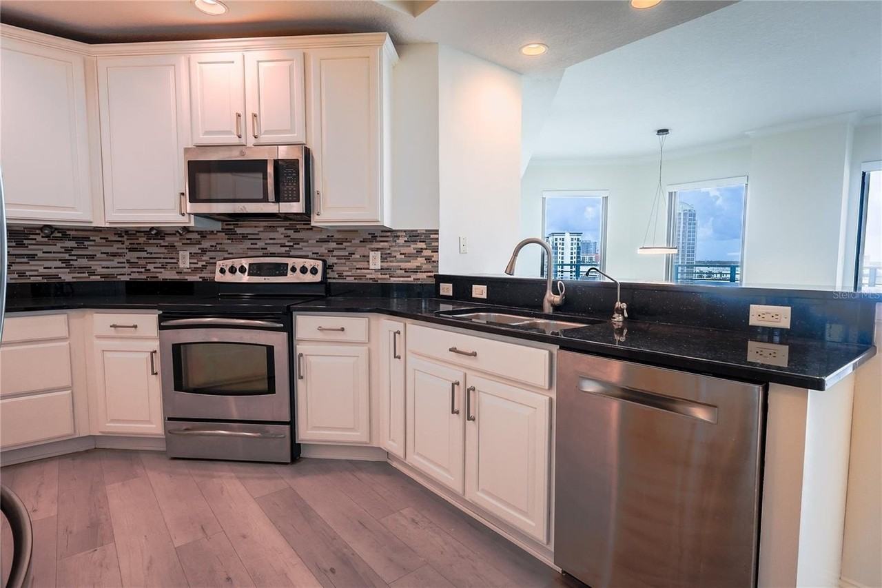 449 S 12th St #1101 - Photo 5 of 35