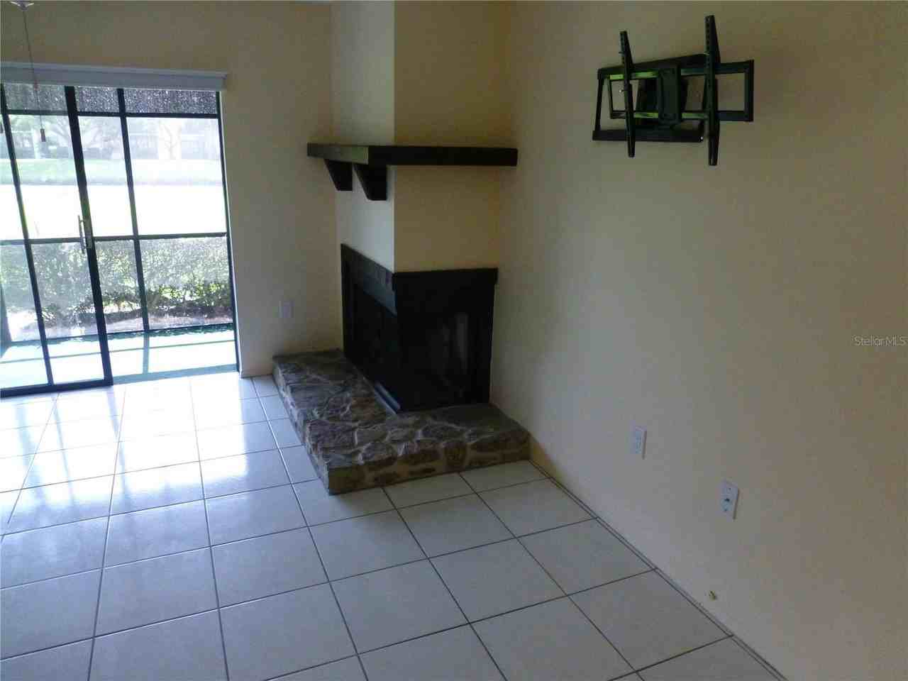 119 Lakeside Dr #119 - Photo 4 of 19