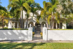 featured image of 2943 W Bayshore Ct