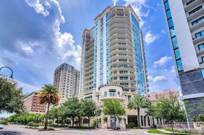 450 Knights Run Ave #102