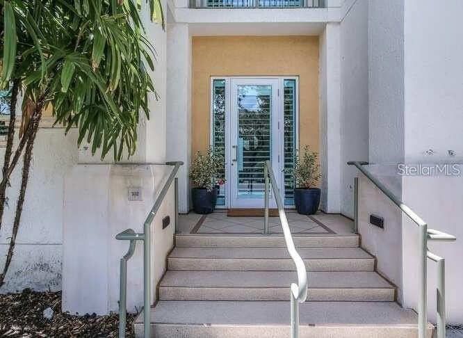 450 Knights Run Ave #102 - Photo 5 of 34