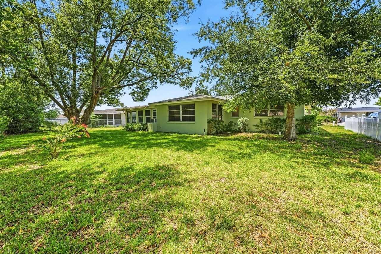 7814 Talisman Dr - Photo 2 of 26