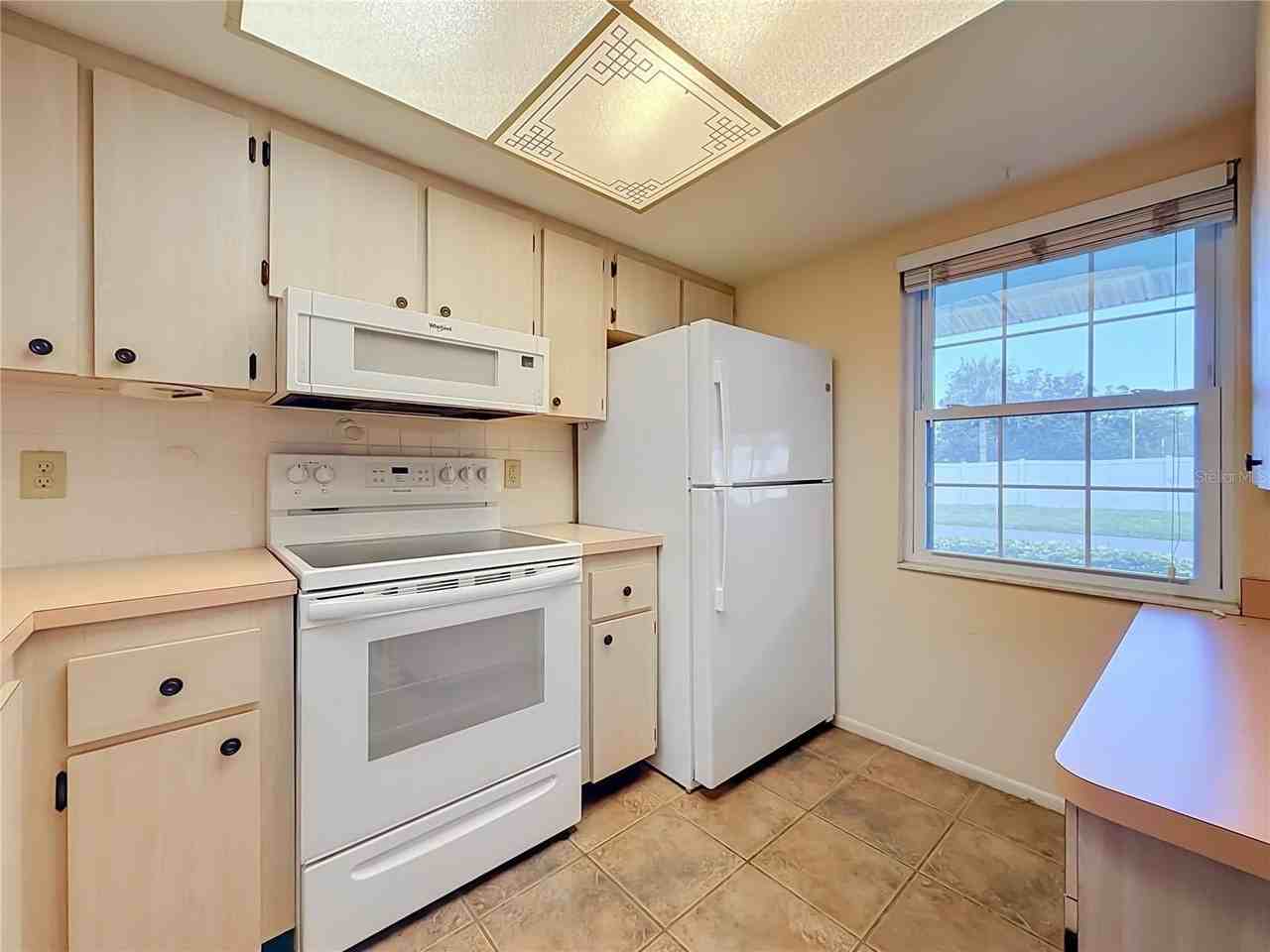 2465 Northside Dr #503 - Photo 5 of 27