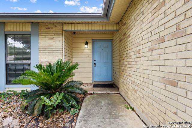 6726 Country Field Dr - Photo 4 of 25