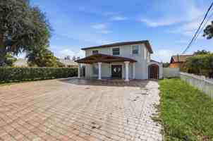 featured image of 6611 N Hale Ave