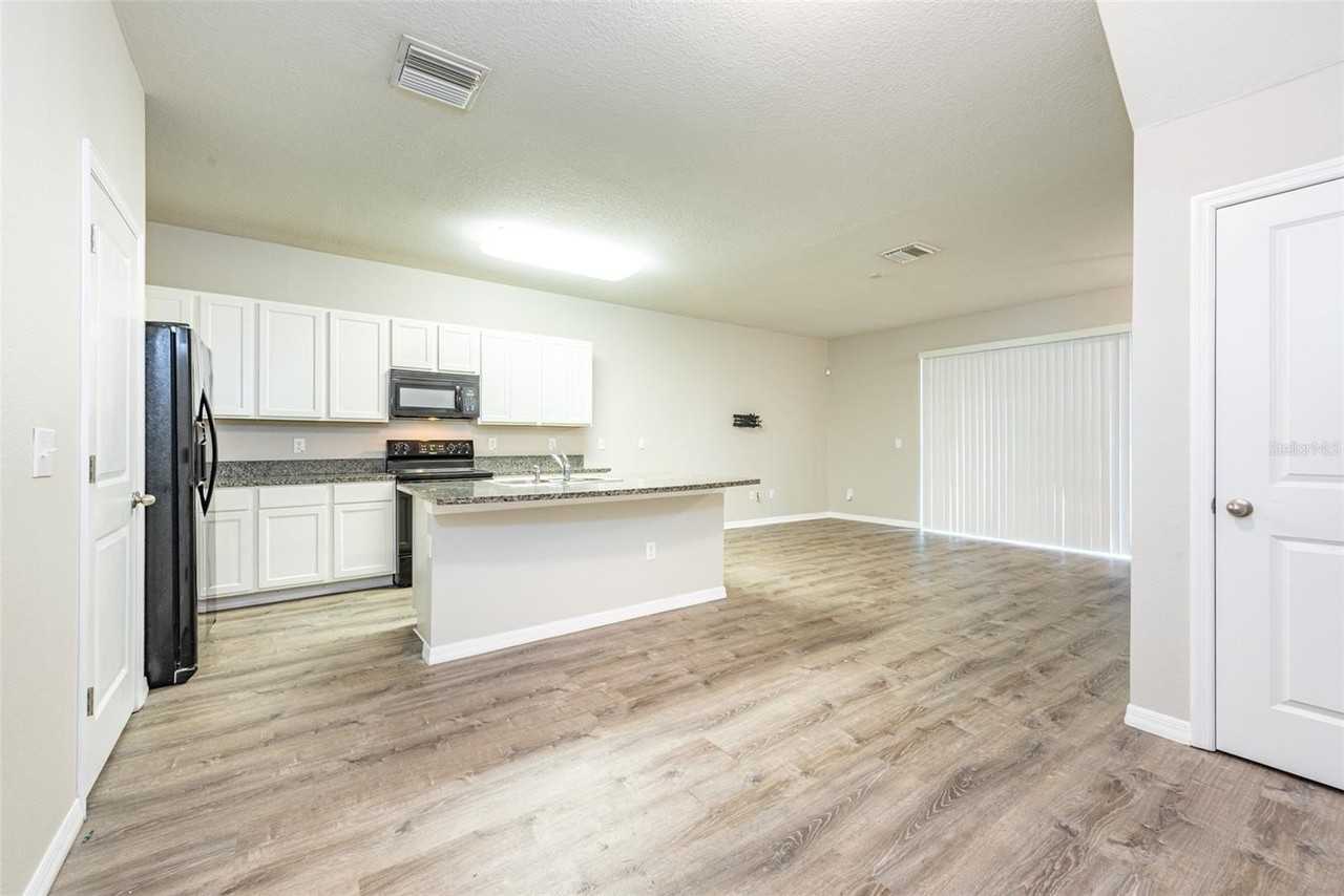 8908 Indigo Trail Loop - Photo 3 of 20