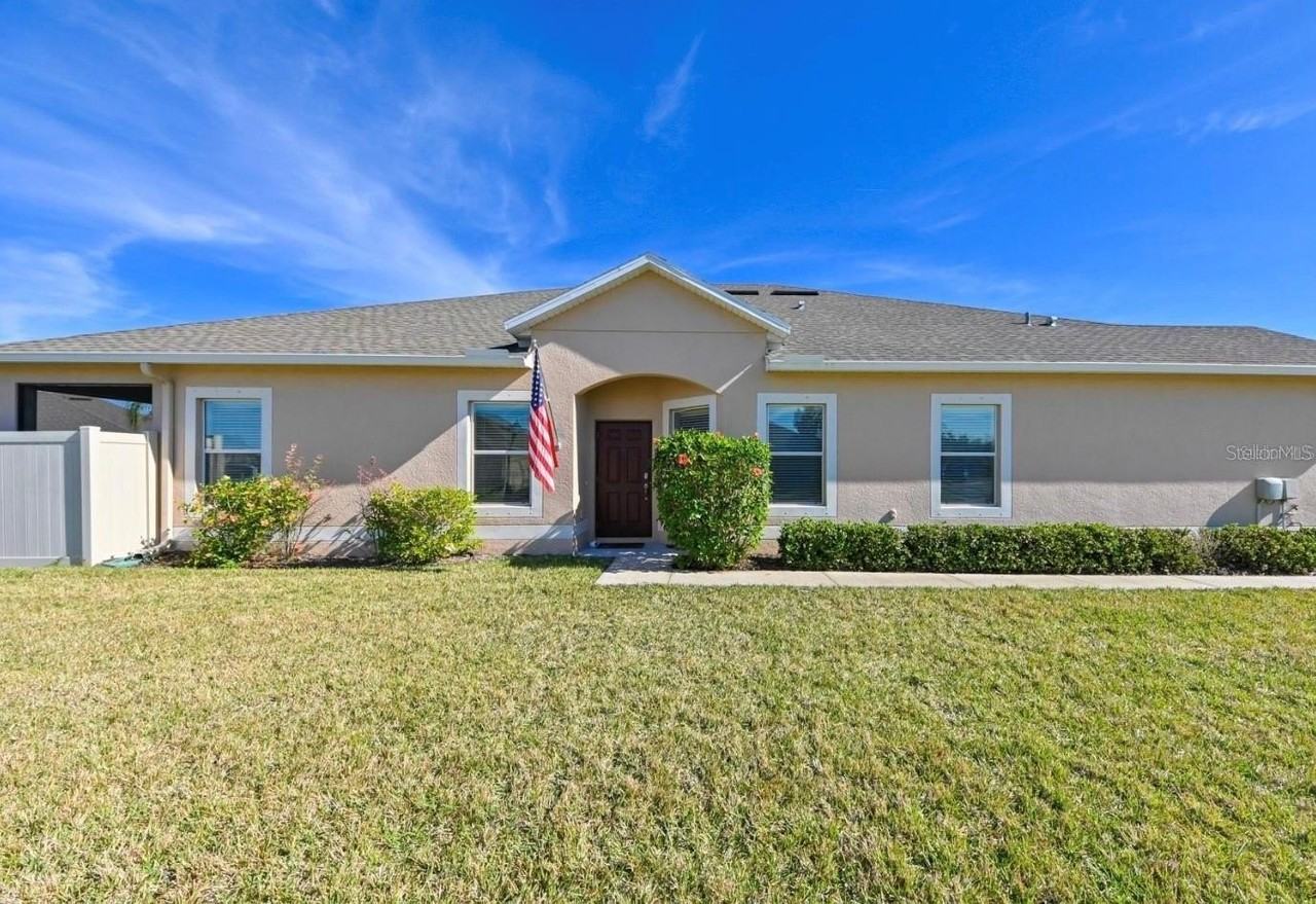 13529 Crest Lake Dr - Photo 2 of 32