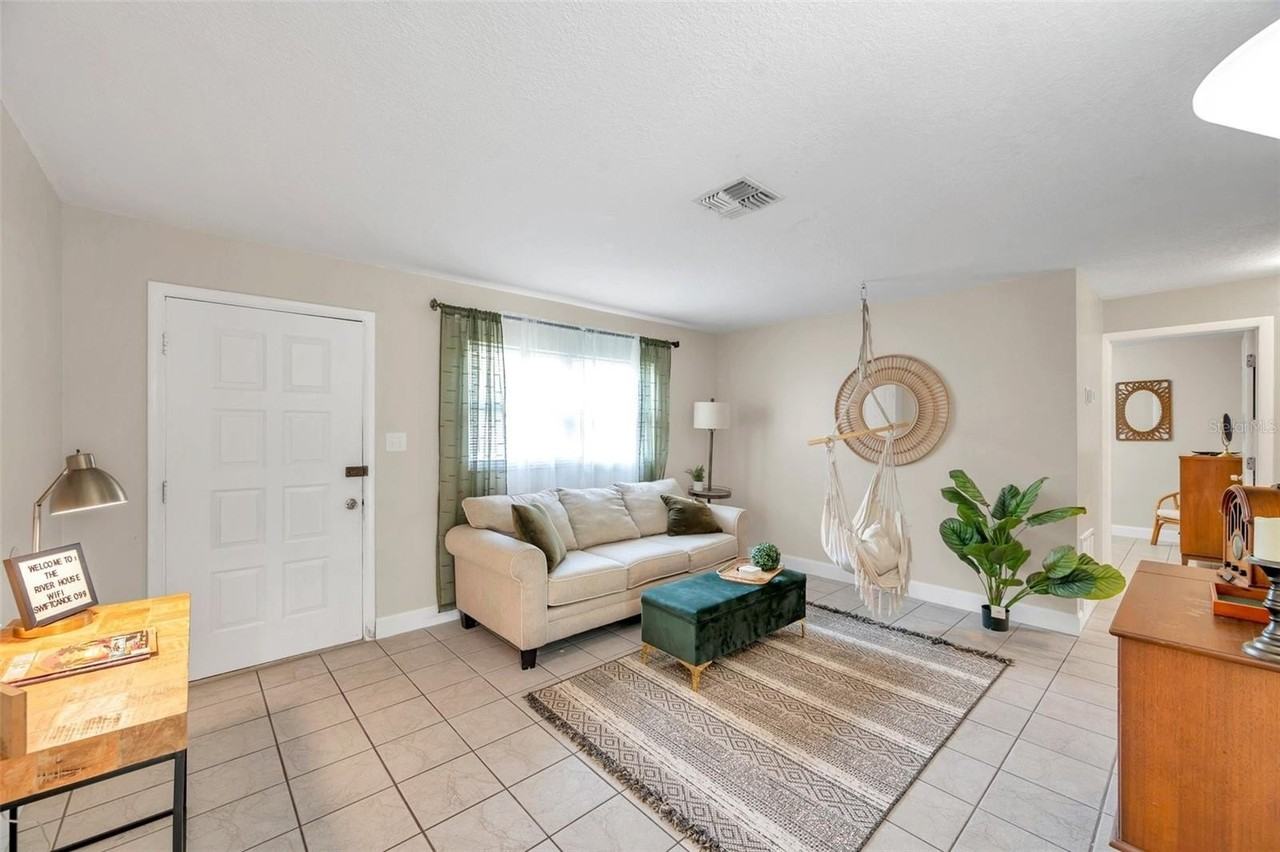 3371 N Bay Ave - Photo 3 of 31