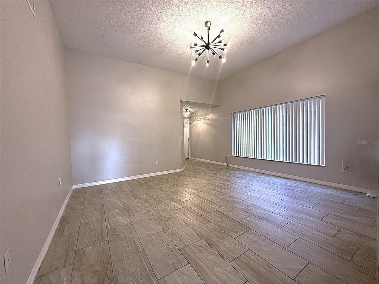 2042 Shadow Pine Dr - Photo 6 of 28