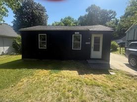 1911 Francis St - Photo 1 of 1