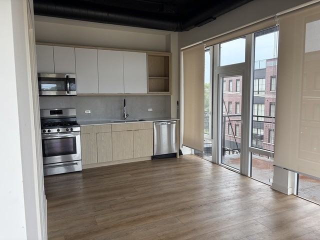 2725 Thatcher Ave Unit 408 - Photo 3 of 12