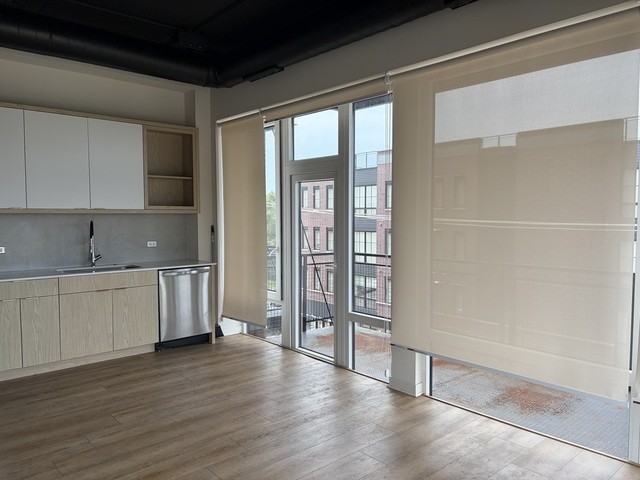 2725 Thatcher Ave Unit 408 - Photo 4 of 12