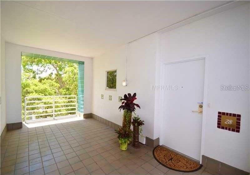 4950 Bayshore Blvd #28 - Photo 4 of 27
