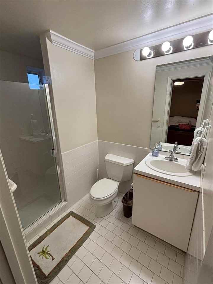 4950 Bayshore Blvd #28 - Photo 7 of 27