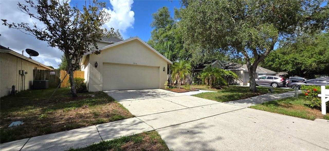 1506 Scotch Pine Dr - Photo 3 of 50