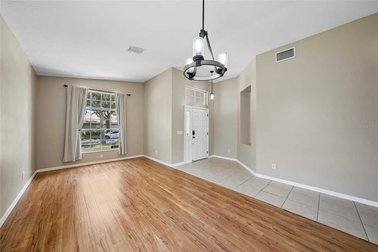 13804 Sigler St - Photo 7 of 31