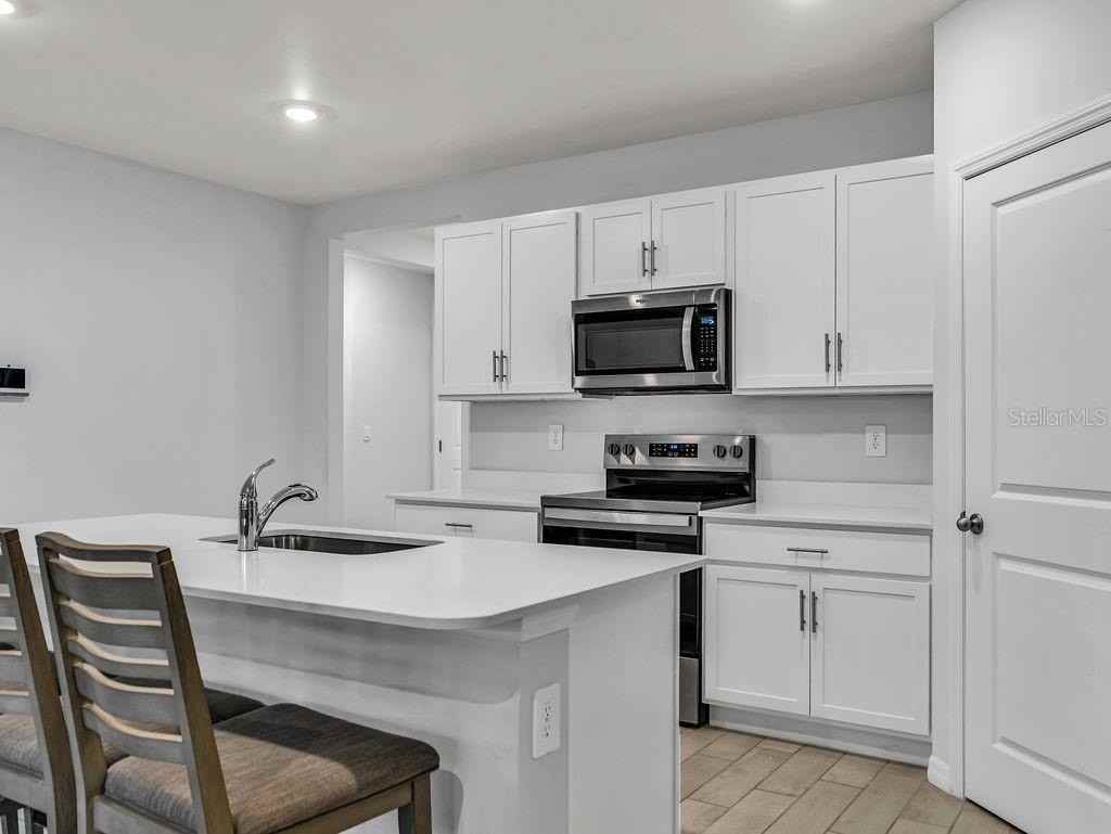 1048 Adalia Ter - Photo 6 of 42