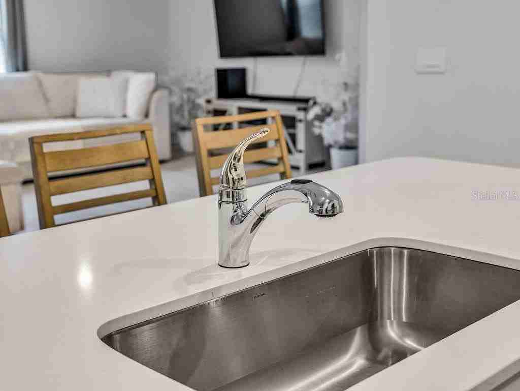 1048 Adalia Ter - Photo 7 of 42