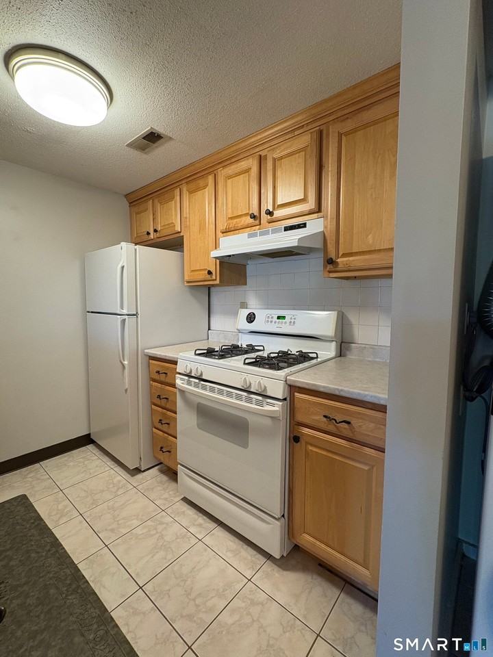 80 Little Oak Ln - Photo 4 of 13
