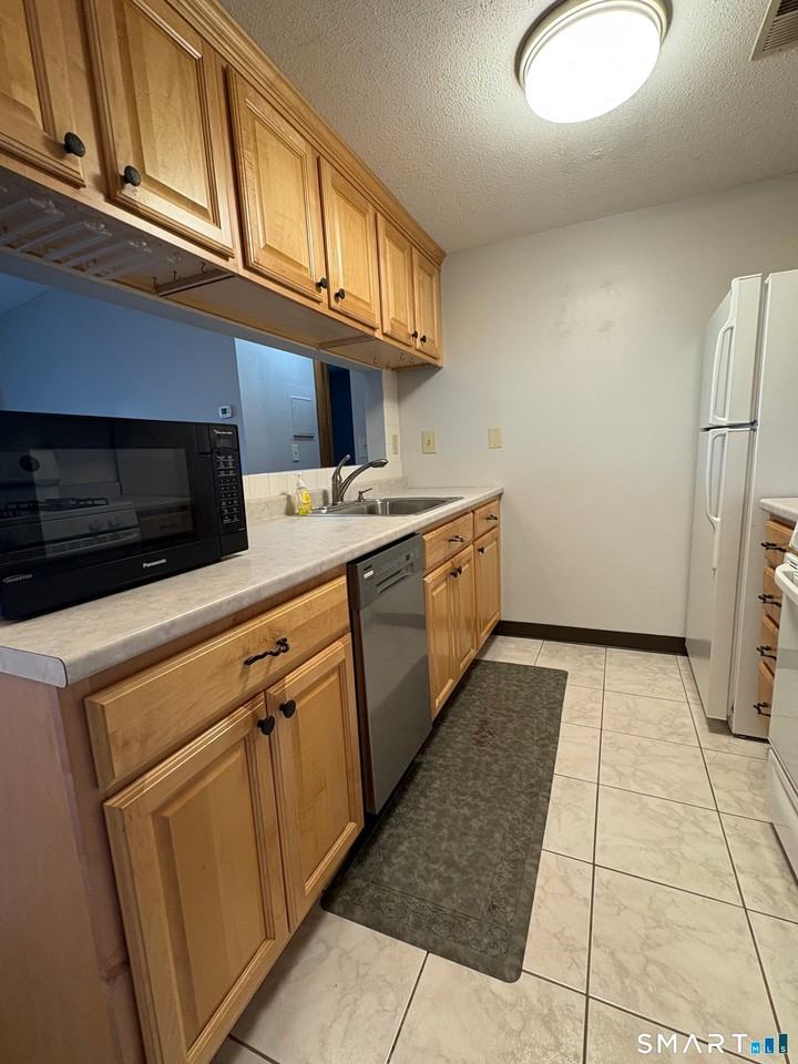 80 Little Oak Ln - Photo 5 of 13
