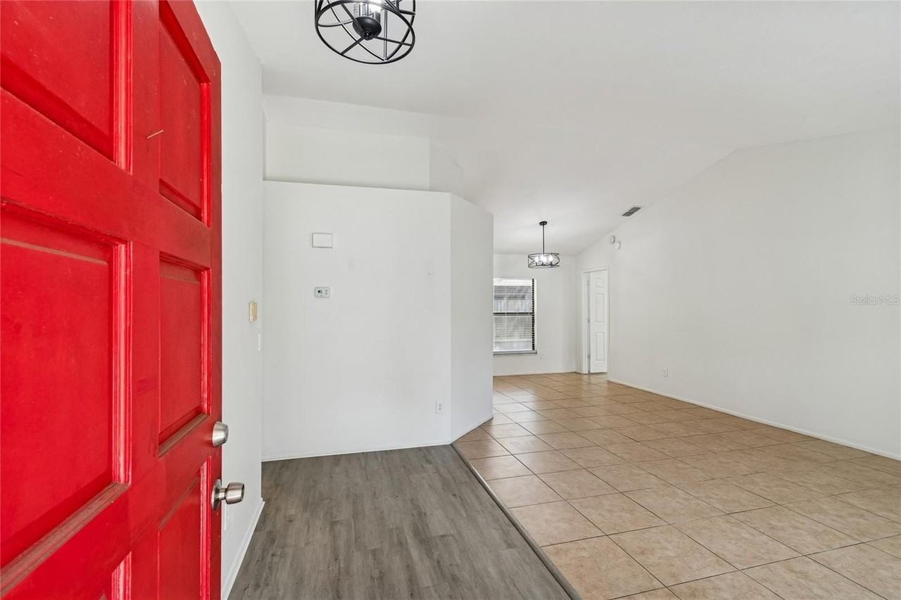 11903 Steppingstone Blvd - Photo 3 of 50