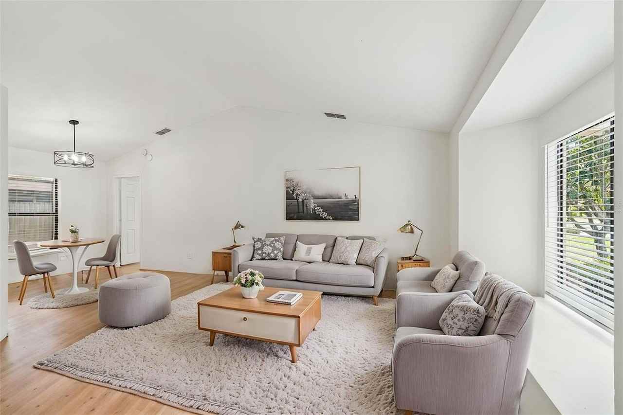 11903 Steppingstone Blvd - Photo 4 of 50