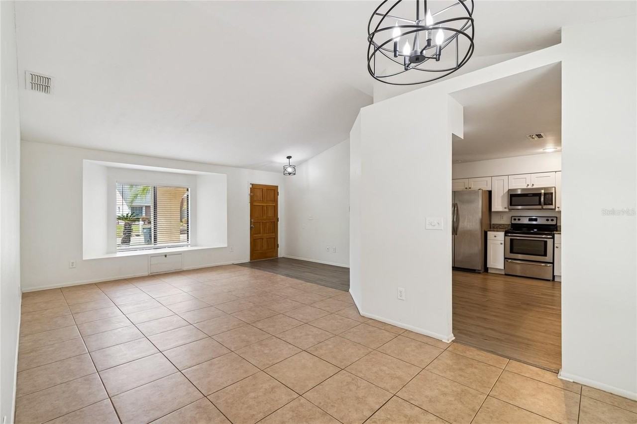 11903 Steppingstone Blvd - Photo 6 of 50