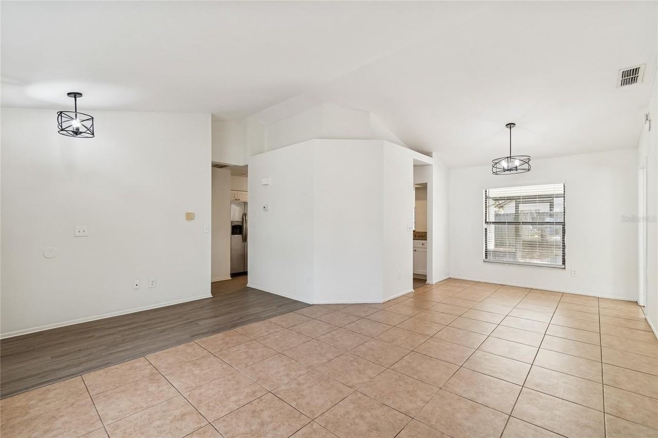 11903 Steppingstone Blvd - Photo 7 of 50