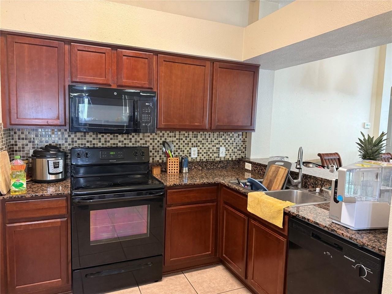 18250 Snowdonia Dr - Photo 3 of 3