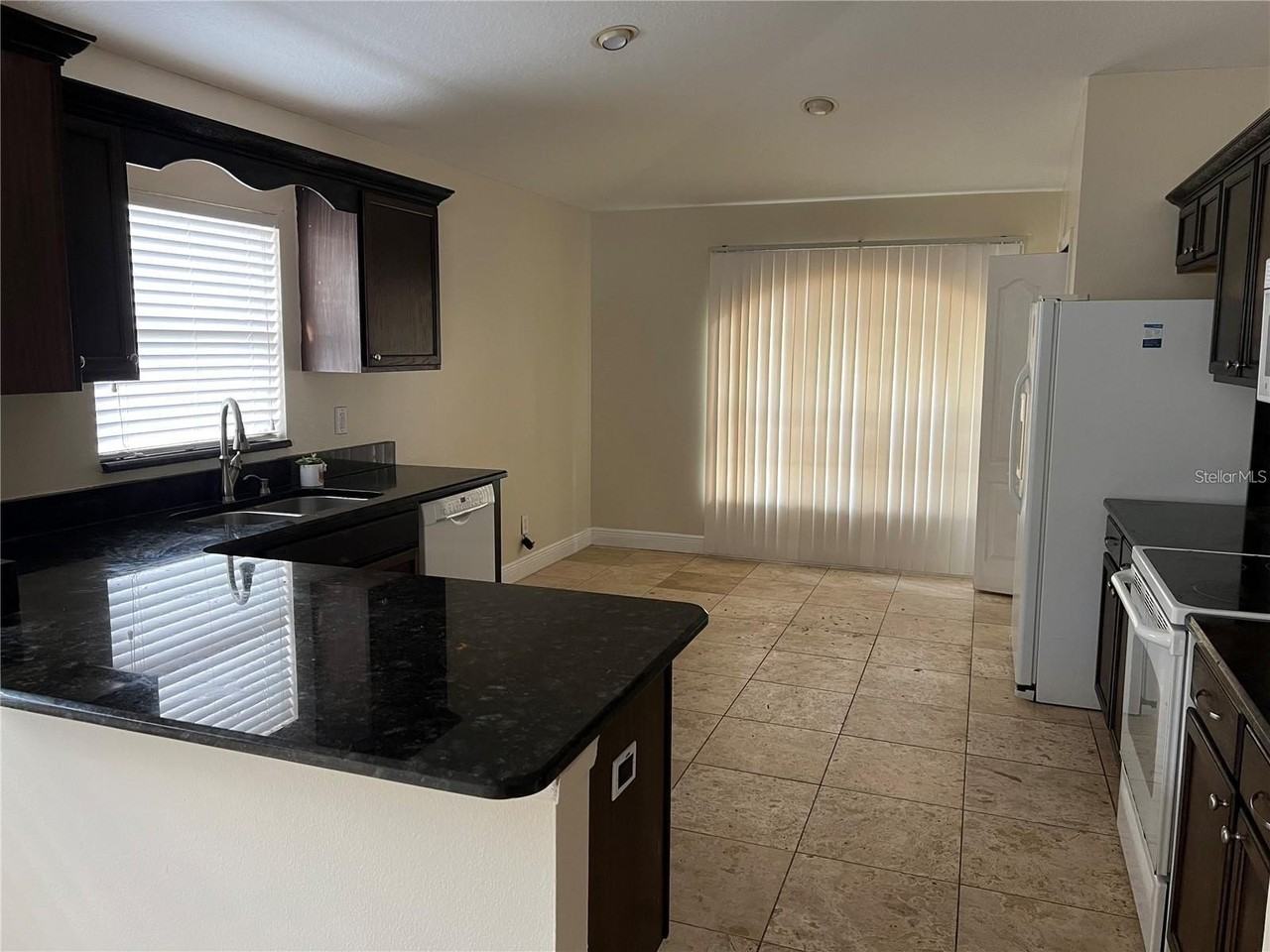 3158 Clover Blossom Cir - Photo 4 of 9