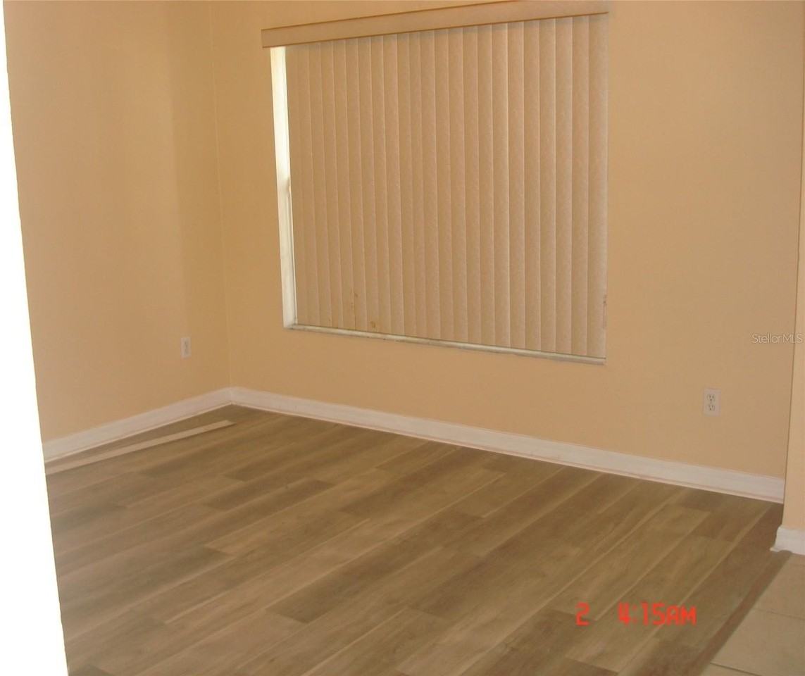 606 Alder Grove Dr - Photo 3 of 16